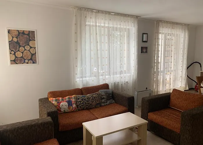 Stenata Huge To Door