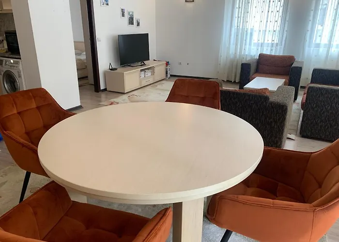 Apartment Stenata Huge To Door