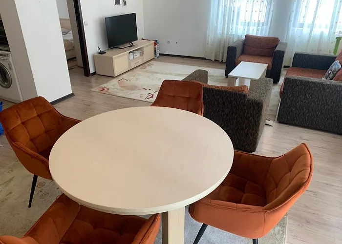 Stenata Huge To Door Pamporowo