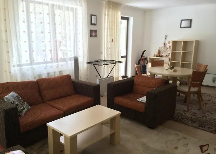 Stenata Huge To Door Apartament *