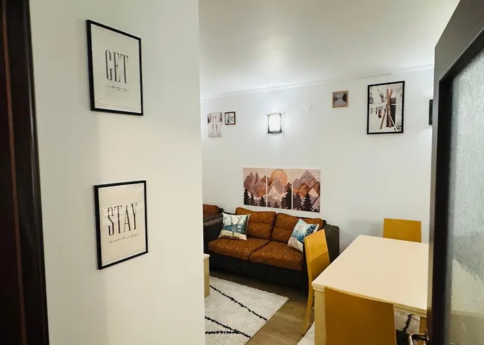 Stenata Huge To Door Pamporowo