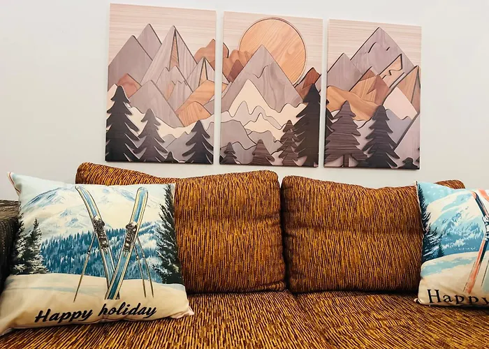 Stenata Huge To Door Apartament Pamporowo