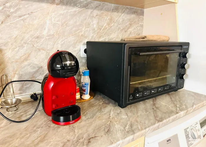 Stenata Huge To Door Apartament Pamporowo