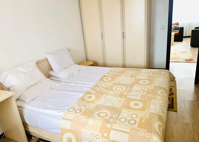 Stenata Huge To Door *